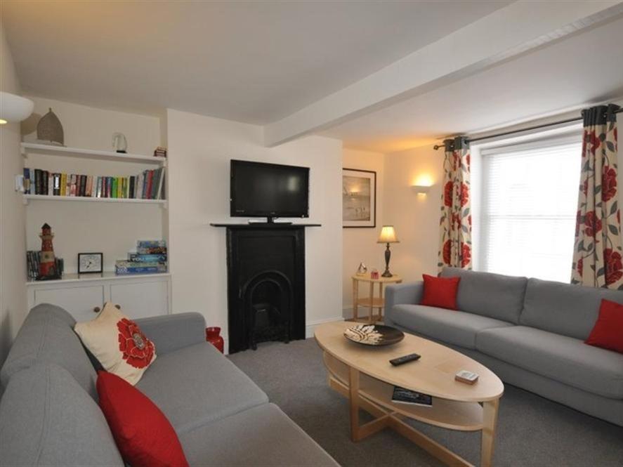 Oyster Cottage, WEYMOUTH room 1