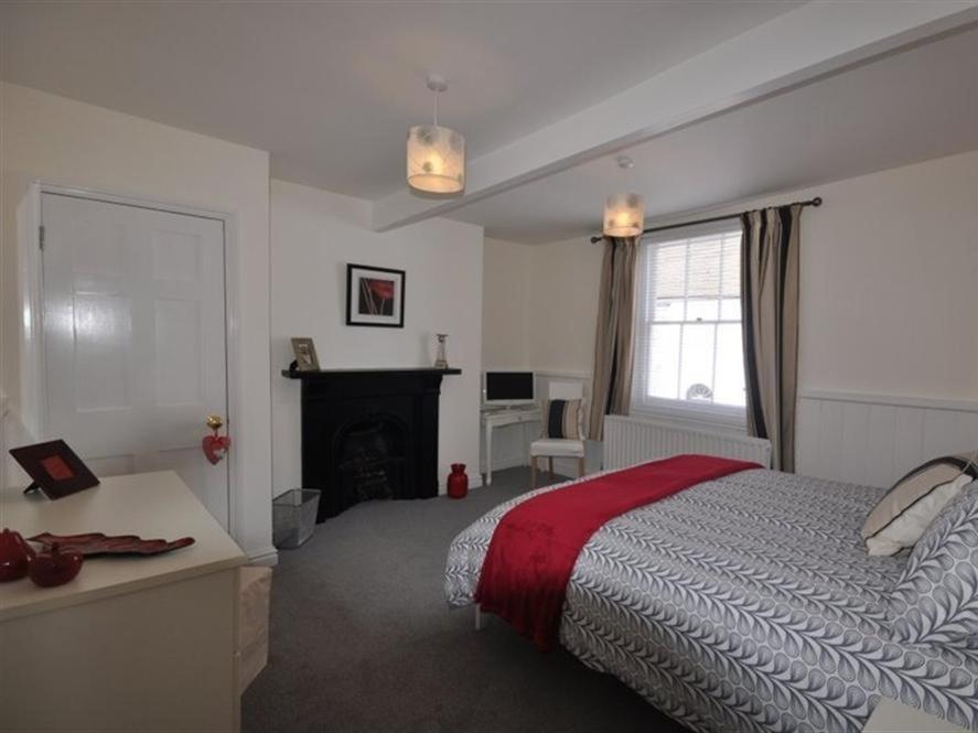 Oyster Cottage, WEYMOUTH room 3